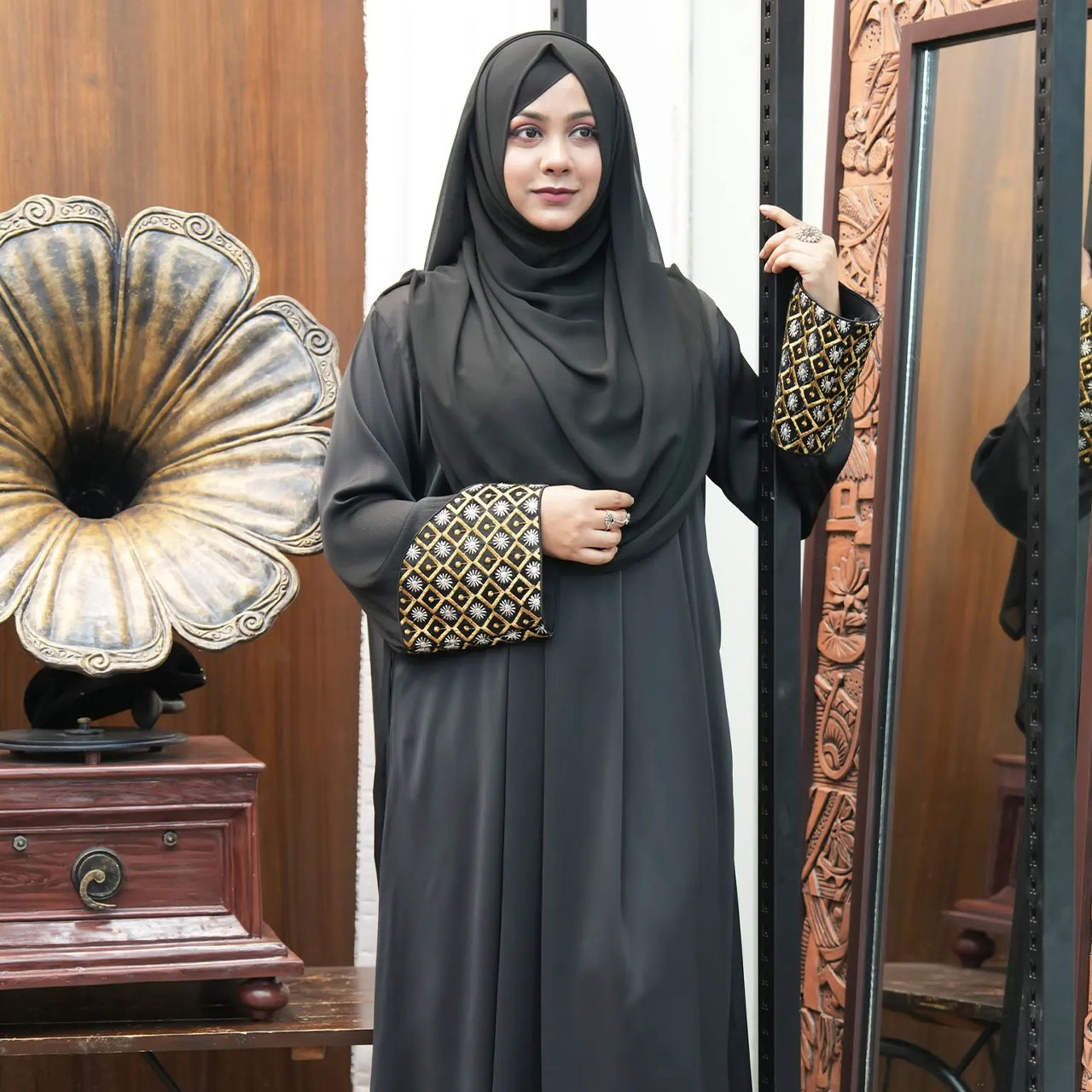 Abaya Aleeha Without Any Hijab & Others